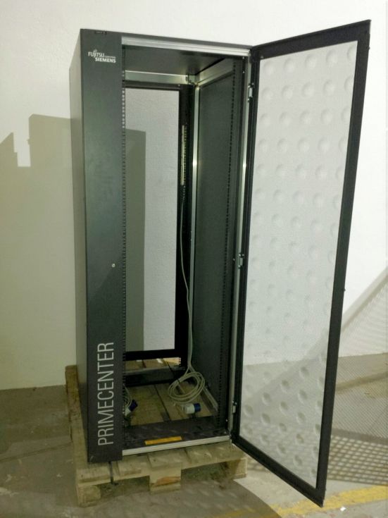 Fujitsu primecenter rack 38hu 1100