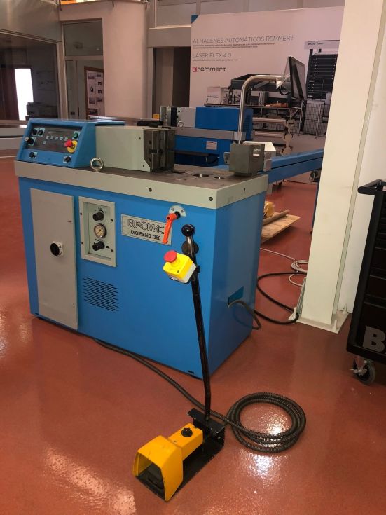 Plegadora Horizontal