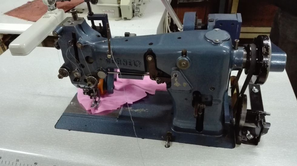 Maquina coser Vainica