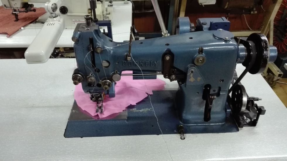Maquina coser Vainica