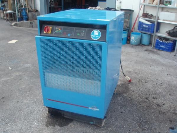 Compresor de tornillo y secador de aire MANNESMANN DEMAG 55 cv