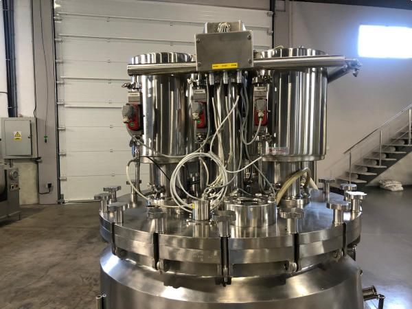 Reactor FRYMA KORUMA en acero inoxidable con capacidad 250 litros