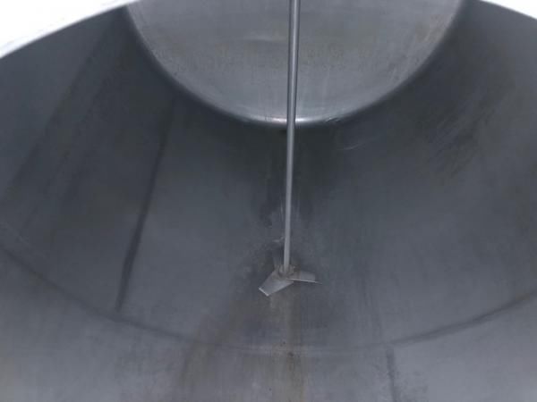 Depósito 3.000 litros horizontal con agitador en acero inoxidable