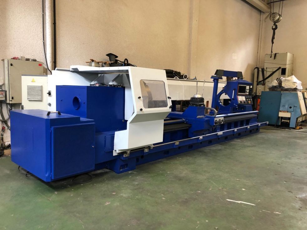 Torno Gurutzpe CNC Mod. AT600-5000/500 de 5000 y volteo de 1100 sobre bancada y sobre carro 650. Totalmente reconstruido