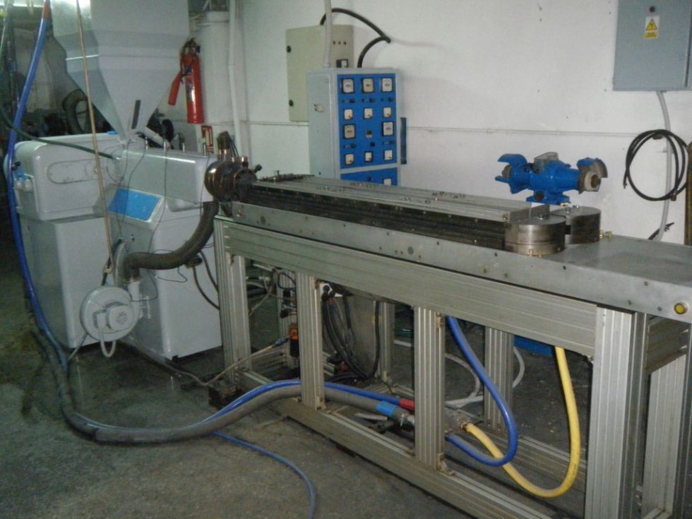 Línea para la fabricación de tubo corrugado de PVC ó PP, HDPE