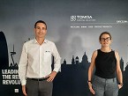 Eduardo Morn, rea Sales Manager Iberia, y Judit Jansana, directora general de Tomra Sorting para Espaa y Portugal