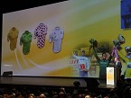 El máximo responsable del Tour, Christian Prudhomme, presenta los nuevos maillots