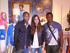 Keita y Kameni, junto a la periodista madrilea