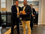 Premio al desarrollo de ventas en el extranjero: Walter Belluzzi.