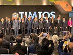 Foto de familia en la inauguracin de Timtos 2025.