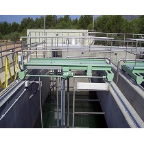 Puente desarenador desengrasador longitudinal