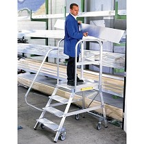 Escalera de almacn con plataforma