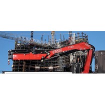 Gras articuladas sobre camin