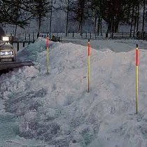 Palos reflectantes de fibra de vidrio para limitar zonas