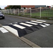 Paso de peatones elevado de caucho