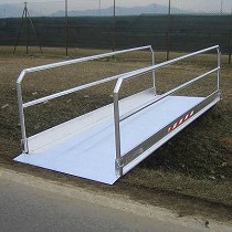 Pasarela de carga de aluminio