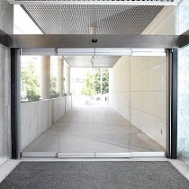 Puertas correderas con sistema antipnico