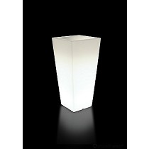 Maceteros iluminados