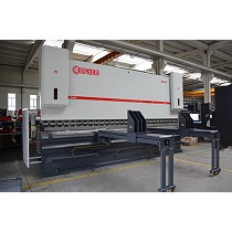 Plegadora hidrulica CNC