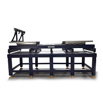 Mesa de moldes con soportes forjados