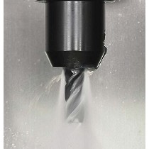 Portaherramientas con conductos para refrigerante