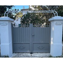 Portones de madera y aluminio