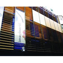 Protector solar de lama orientable