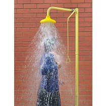 Duchas lavaojos de emergencia