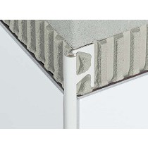 Cantoneras y remates