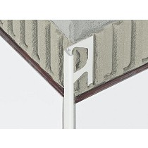 Cantoneras y remates