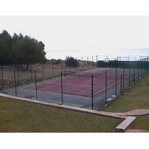 Cercados de pistas de tenis e instalaciones deportivas
