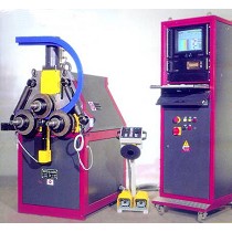 Curvadoras piramidales de tres rodillos