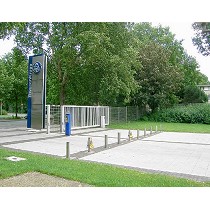 Bolardo fijo de seguridad