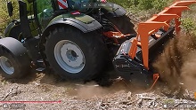 Trituradora forestal - Tmc Cancela TFG-225 - con tractor Valtra