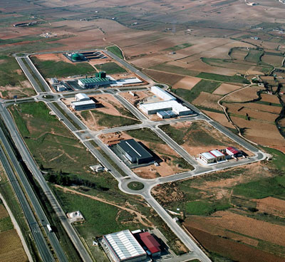 Huevos Guilln ocupar 10.452,90 m2 en Utiel donde construir una nueva planta que abrir, segn la previsin, en septiembre de 2015...
