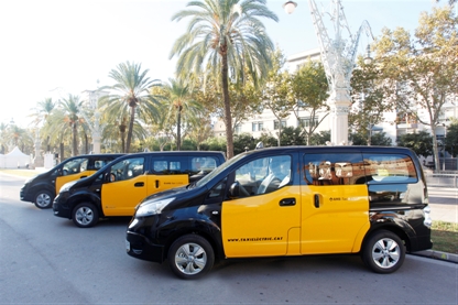 Primeros tres taxis 100% elctricos e-NV200