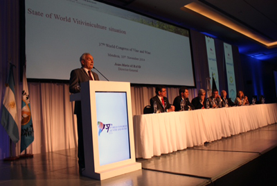 El director general de la OIV, Jean-Marie Aurand, present en panorama del sector en el 37 Congreso Mundial de la Via y el Vino...