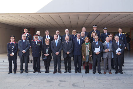 Equipo de Aeqt recibiendo la distincin honorfica del Instituto de Seguridad Pblica de Catalua