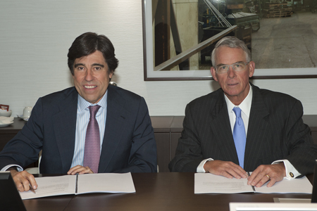 Manuel Manrique, presidente de Sacyr, y Francis Rooney, presidente de Manhattan Construction Group