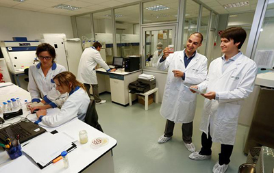 El equipo de Phyture Biotech en sus instalaciones en Terrassa