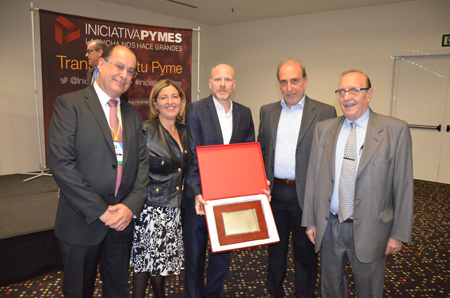 Entrega a Encofrados Alsina del primer Global Awards Iniciativa Pymes a la Internacionalizacin.