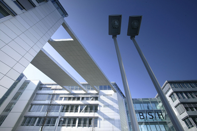 Con la adquisicin de todas las acciones de BSH, Bosch est expandiendo su negocio ms all del sector de automocin