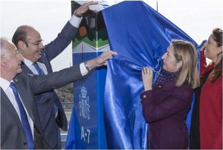 Momento de la inauguraci�n del tramo de Autov�a del Mediterr�neo a su paso por Granada