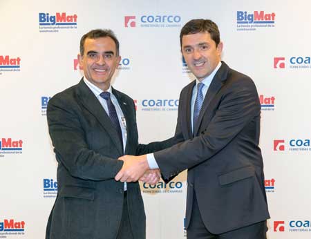 Lorenzo de La Villa, presidente de BigMat, a la izquierda, y ngel Miguel Expsito, presidente de Coarco