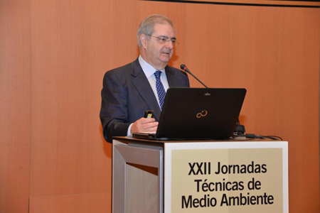 Alfonso Garca en las XXII Jornadas Tcnicas de Medio Ambiente, celebradas en Pamplona. Fotografa cedida por cortesa de Anepma...