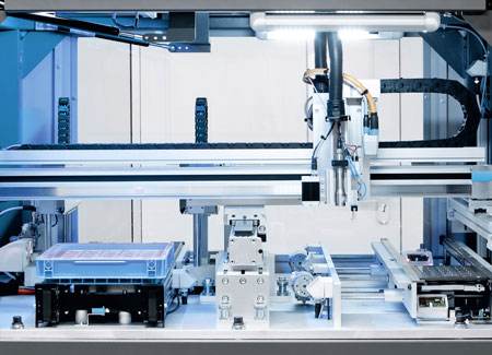 La clula industrial desarrollada en el marco de Opak muestra cmo operar un sistema flexible en la fbrica del futuro. Foto: Festo AG & Co. KG...