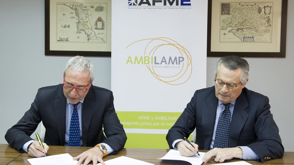 Firma del acuerdo de colaboracin de Afme y Ambilamp