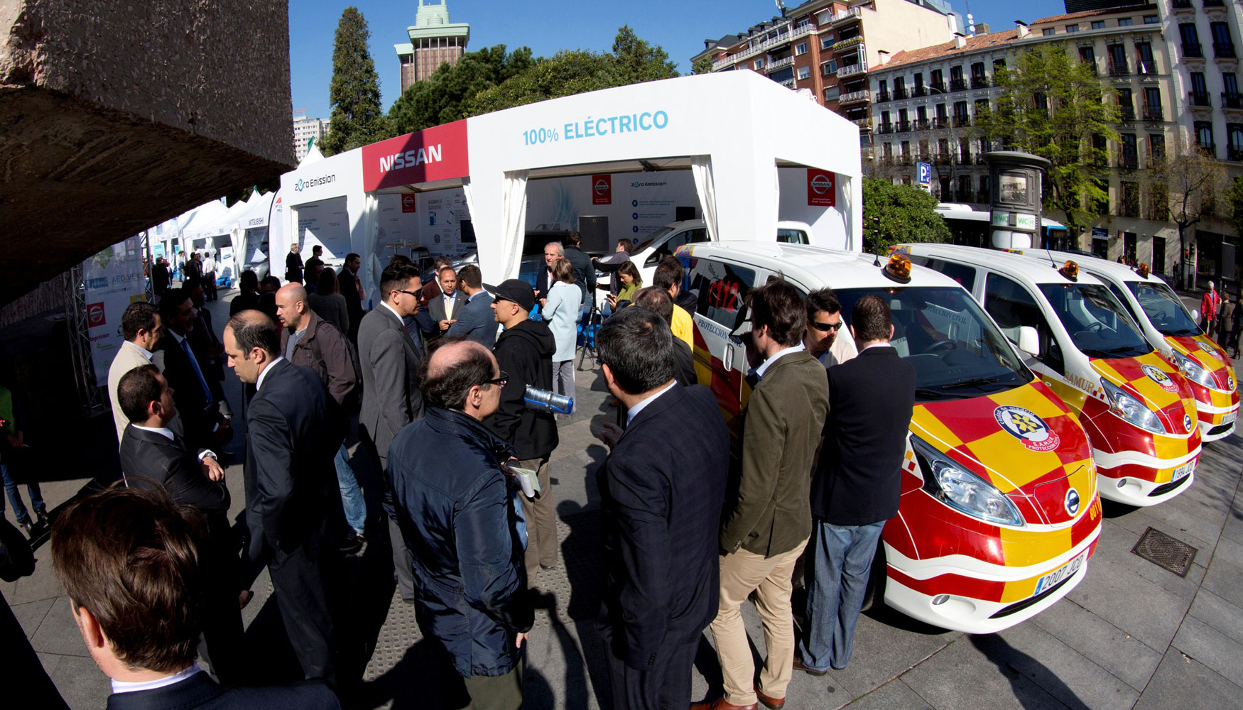 Con ocasin de VEM 2015 Nissan ha donado al SAMUR - Proteccin Civil tres unidades del modelo e-NV200, furgonetas 100% elctricas, de cero emisiones...