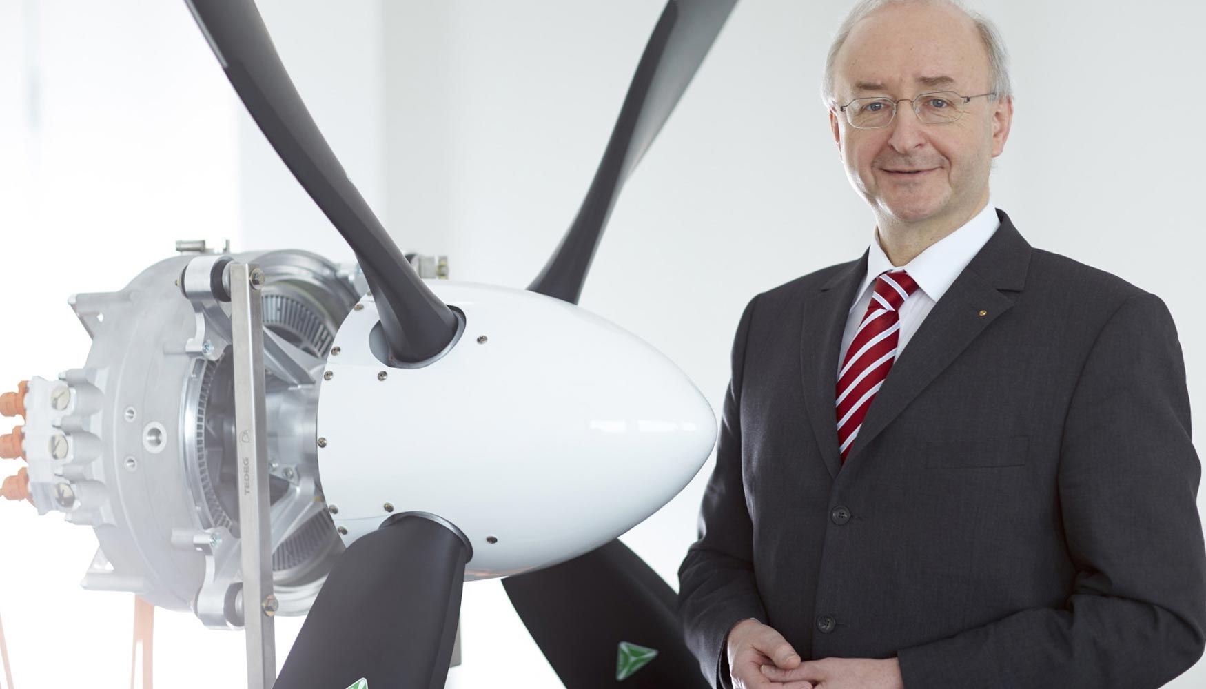 Frank Anton, jefe de la divisin de aviacin elctrica de Siemens...