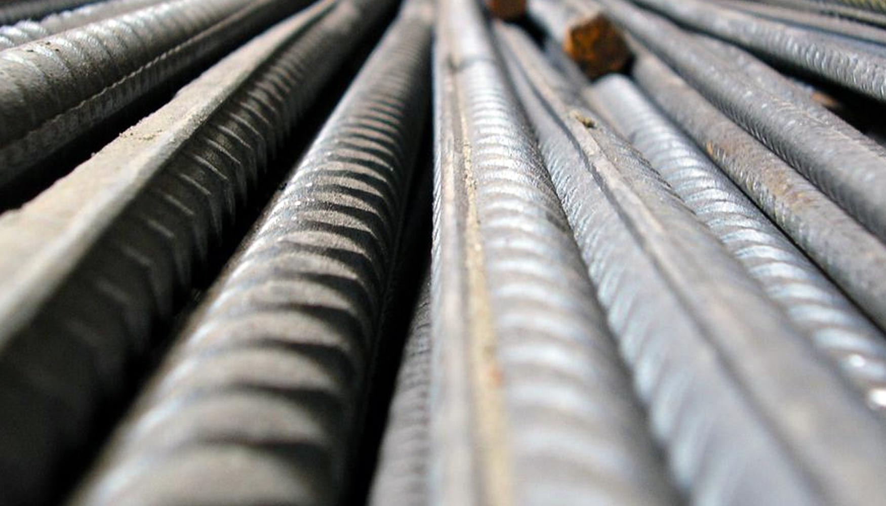 El acero es un material de origen natural; el 8% de la corteza terrestre es oxido de hierro y el 5% es hierro